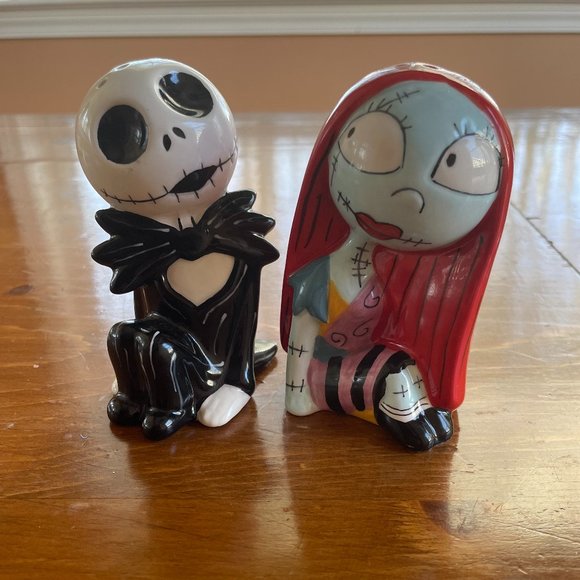 Disney Other - Nightmare Before Christmas Jack & Sally Salt & Pepper Shakers - NWOT